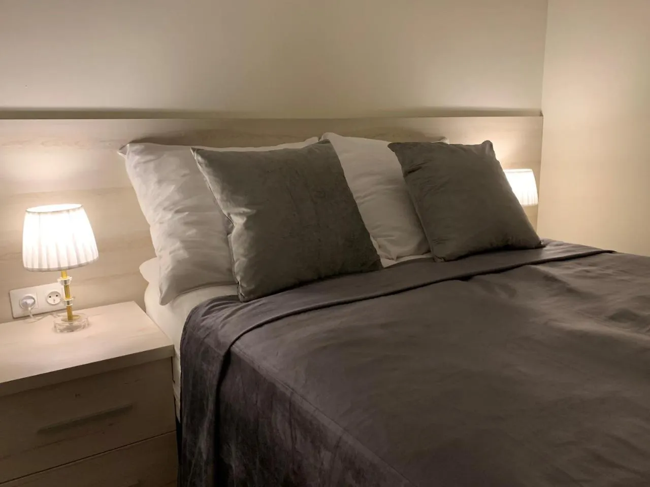 Aparthotel Koroni Home Raszyn